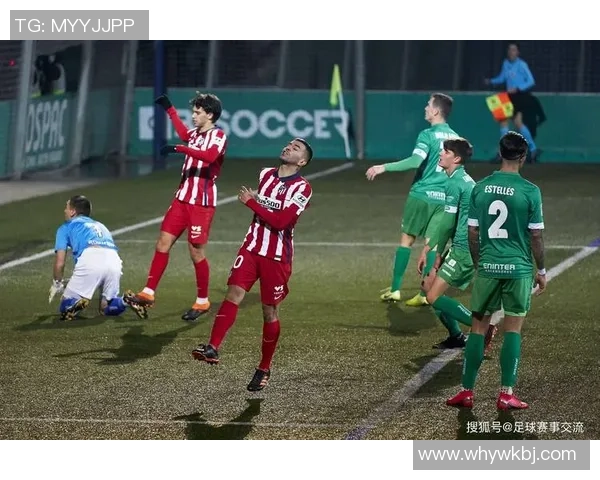 赛场上足球运动员如何应对紧急情况巧妙解决撒尿问题的背后故事